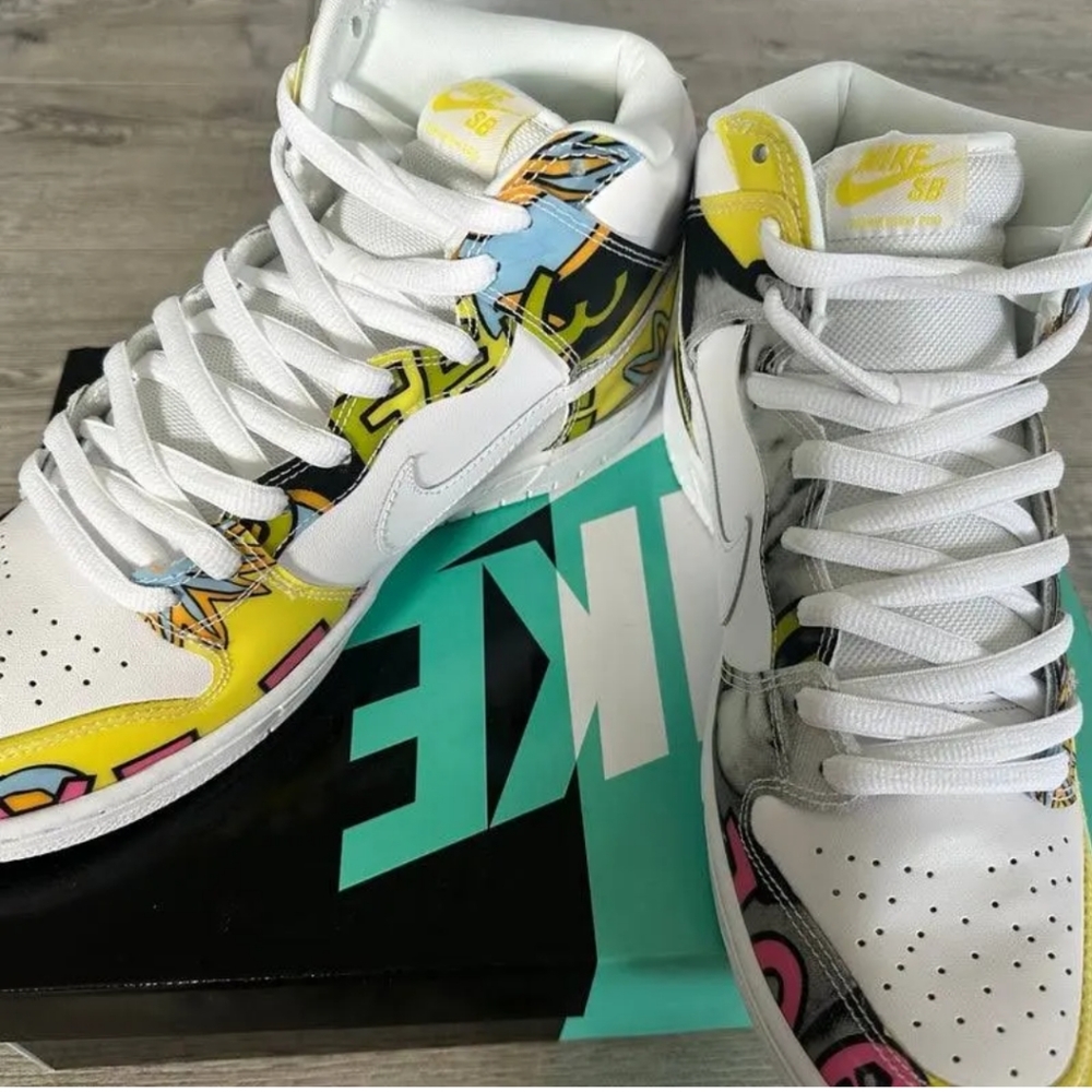 LIMITED EDITION BRAND NEW  Never worn NIKE dunk high De La Soul shoes (2015).